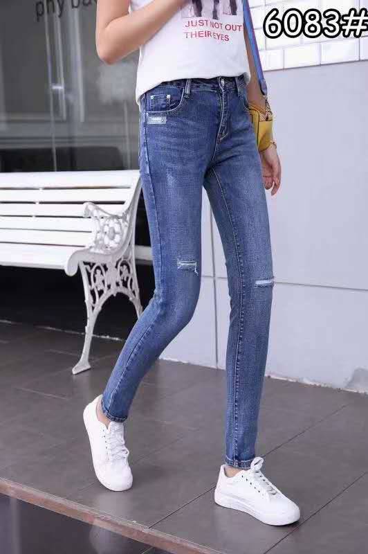 批發(fā)衣服一手貨源遼寧沈陽哪里有便宜工廠尾貨牛仔褲貨源批發(fā)10元左右韓版牛仔褲特價批發(fā)圖片大全